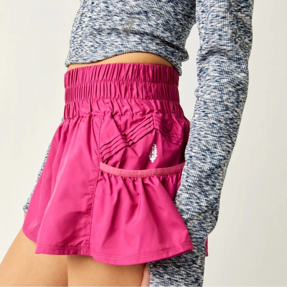 Free People Movement Get Your Flirt On Shorts Hot Pink Pockets Size Large NWOT - Picture 1 of 7